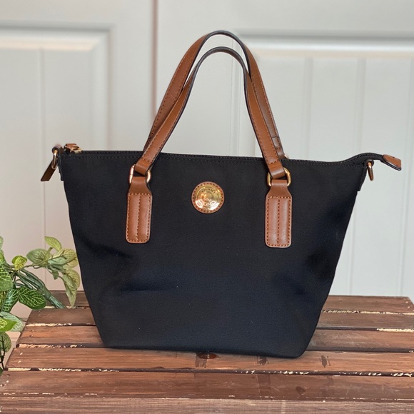 Cute Tommy Hilfiger Black Handbag - Picture 1 of 13